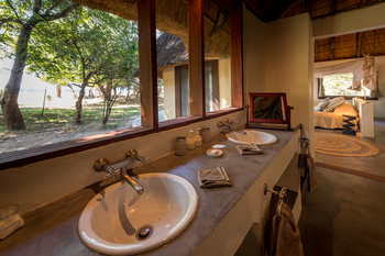 Luangwa River Camp: Gästebad