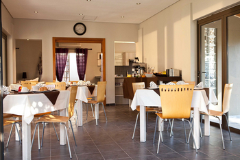 Villa Violet: Frühstücksraum