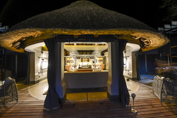 Chobe Water Villas: Bar