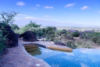 Elerai Camp: Pool mit Treppeneinstieg