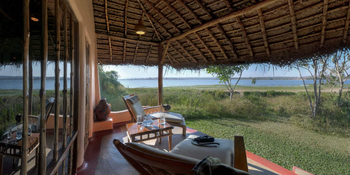 Evolve Back Kuruba Safari Lodge: Pool Hut Sit-out