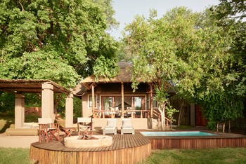 Sanctuary Chobe Chilwero Sanctuary Chobe Chilwero: Pool Suite mit privatem Deck