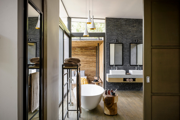 Sanctuary Olonana Sanctuary Olonana: Badezimmer