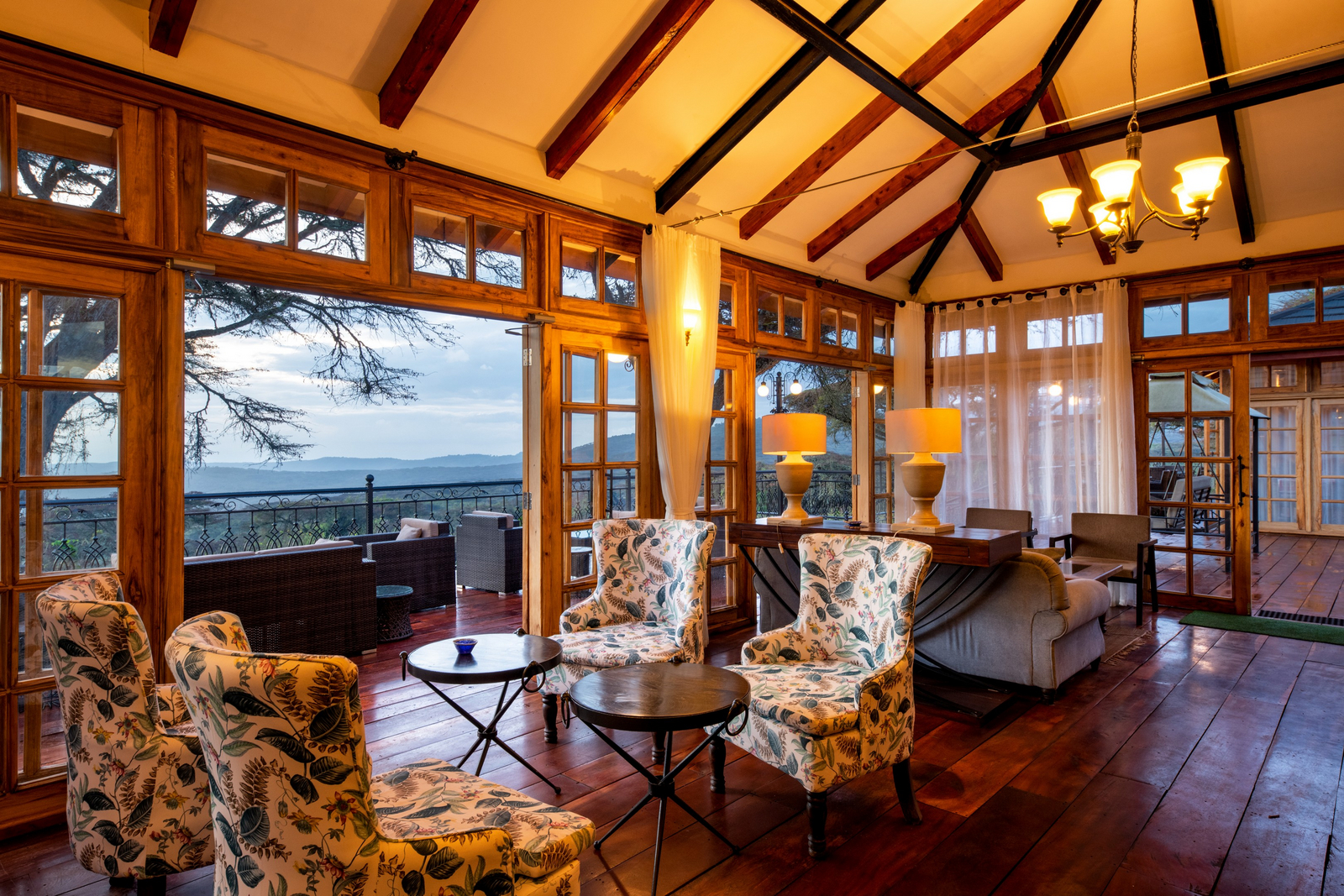 Ngorongoro Lion's Paw Ngorongoro Lion's Paw: Lounge