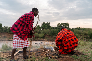 Tangulia Mara Camp: Lagerfeuer am Fluss