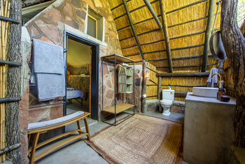 Bumbusi Wilderness Camp: Gästebad