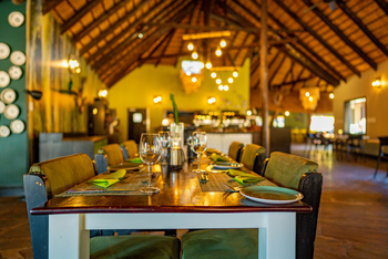 Namib Desert Lodge: Esstisch