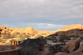 Spitzkoppen Lodge: Blick in die Felslandschaft