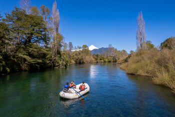 andBeyond Vira Vira Lodge: Schlauchbootfahrt auf dem Rio Pucon