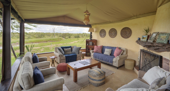 Ol Pejeta Bush Camp: Sessel in der Lounge