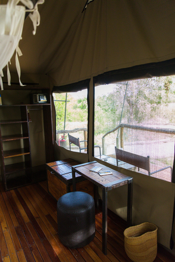 Sango Safari Camp: Minischreibtisch