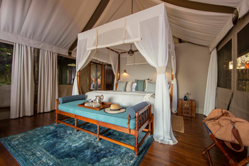 Shinde Lodge Shinde Lodge: Bett mit Moskitonetz