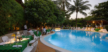 Zanzibar White Sand Luxury Villas: Dinner am Pool