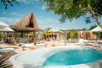 Azura Benguerra Island: Peri Peri Beach Club