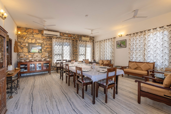 Bera Safari Lodge: Restaurant