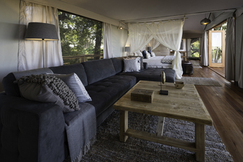 Kwetsani Camp: Lounge im Treehouse Chalet