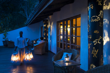 Plantation Lodge: Laternenträger