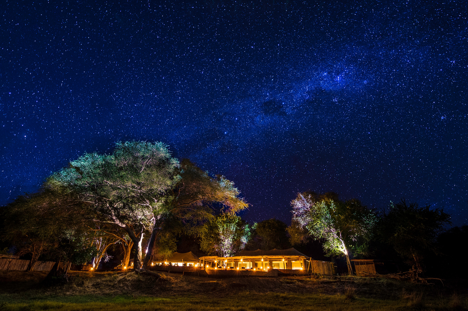Ruckomechi Camp Ruckomechi Camp: Sternenhimmel über Camp