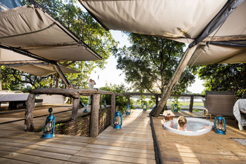 Shawa Luangwa Camp: Laternen im Familienzelt