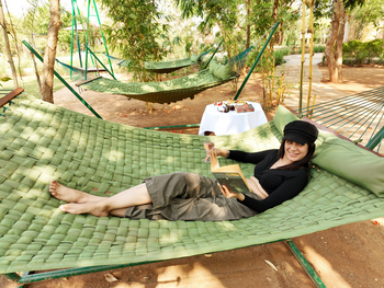 Tathastu Resort Kanha: Hängematte