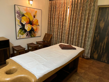 Tathastu Resort Satpura: Spa