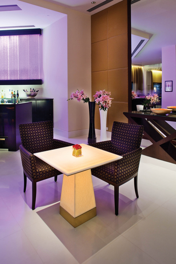 The Oberoi Mumbai: Restauranttisch