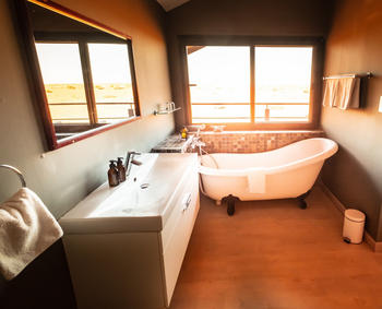 Bagatelle Kalahari Game Ranch: Gästebad