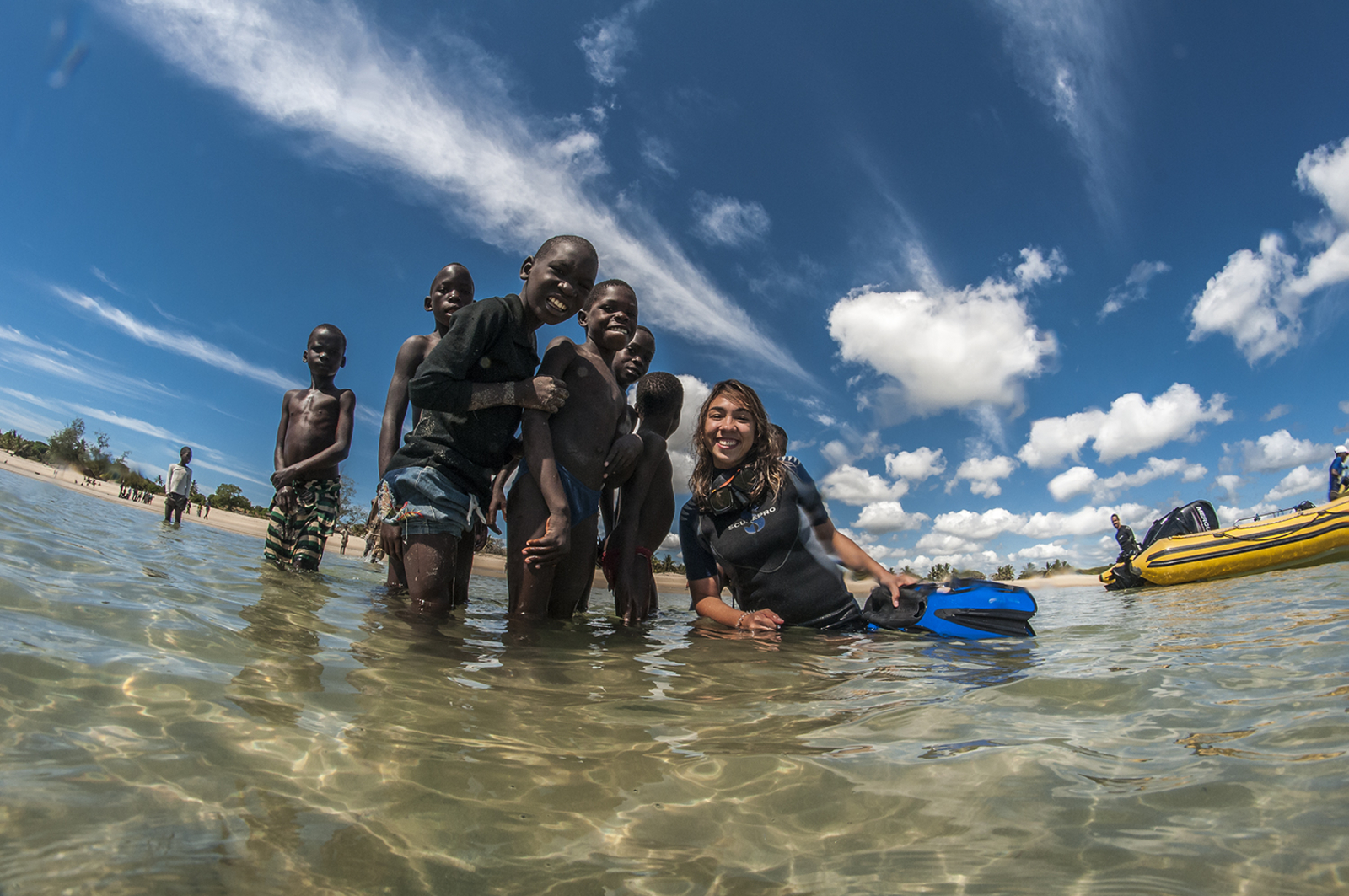 Nuarro Lodge Nuarro Lodge: Kinder in der Lagune