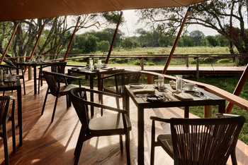 Sanctuary Tambarare Camp: Essbereich am Tag