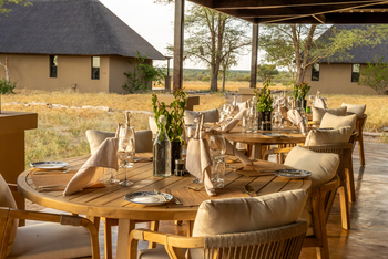 The Dune Camp: Restaurant