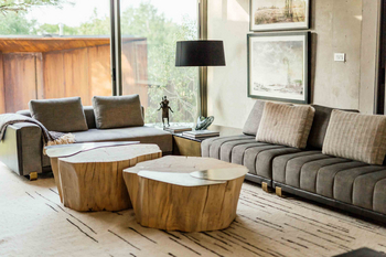 Cheetah Plains Mvula House:  Lounge mit offener Fassade