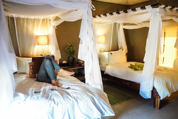 Etosha Oberland Lodge Etosha Oberland Lodge: Einzelbetten mit Moskitonetzen