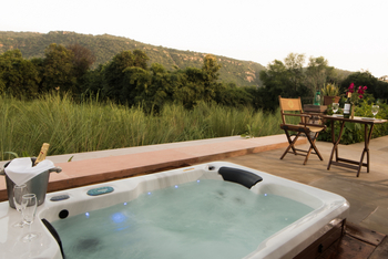 Khem Villas: Villa - Whirlpool mit Blick