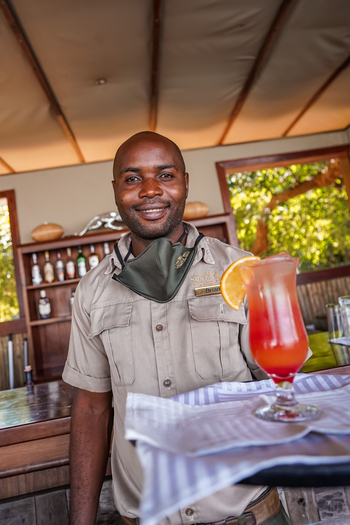 Sausage Tree Camp: Kellner