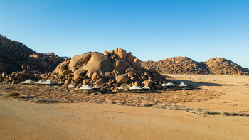 Wolwedans Boulders Camp: Feenkreise vor dem Camp