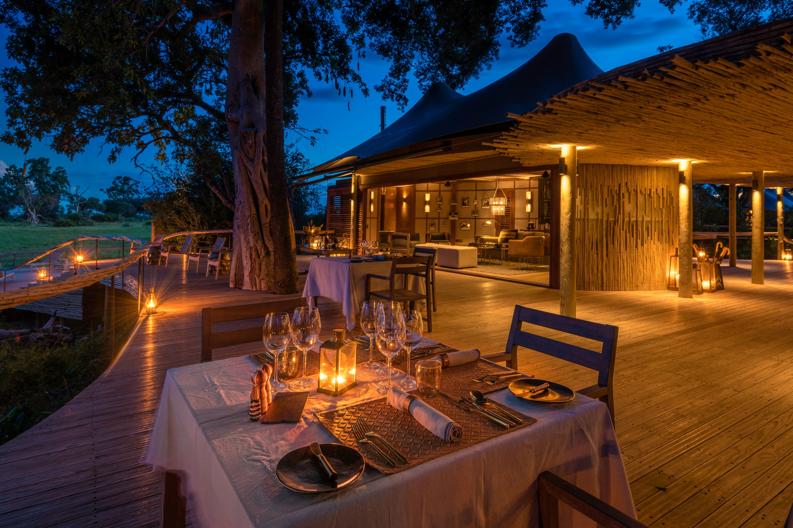 Little Mombo Camp Little Mombo Camp: Abendbeleuchtung