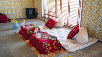 Brij Pola Brij Pola: Sitzkissen