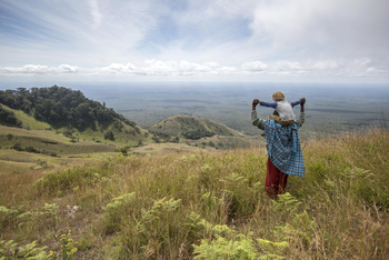 Campi ya Kanzi: Walking Safari