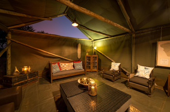 Hwange Bush Camp: Lounge