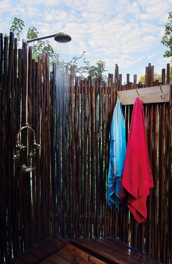 Mapula Lodge: Außendusche