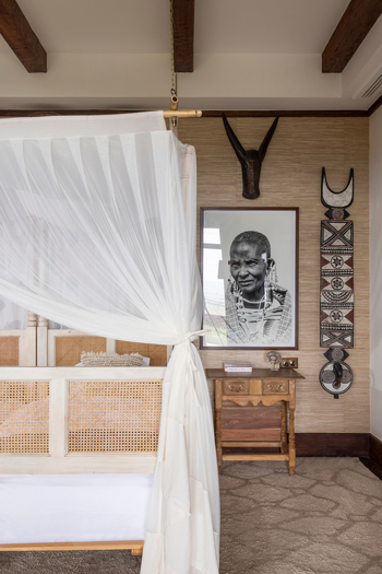 Singita Sasakwa Lodge: Nachttisch