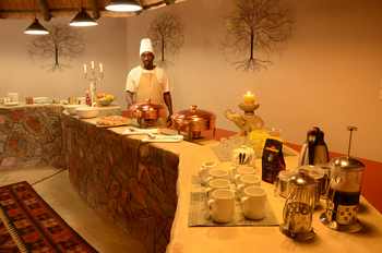 Camelthorn Lodge Camelthorn Lodge: Buffet