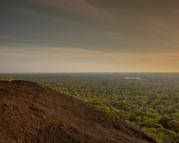 KaingU Safari Lodge: Pukupan Hill