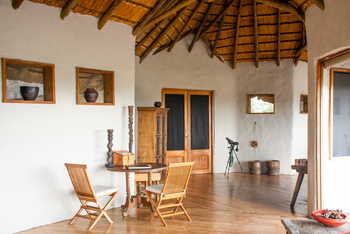 Tau Pan Camp Tau Pan Camp: Tip Box