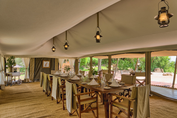 Elewana Serengeti Pioneer Camp: Esstisch