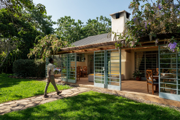 Katambuga House: Kellner