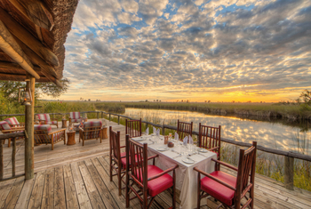 Camp Xakanaxa Camp Xakanaxa: Essbereich im Freien