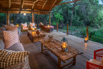 Mashatu Tent Camp: Offene Lounge