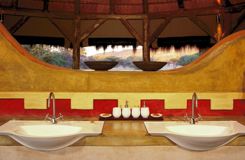 Okonjima Luxury Bush Camp: Luxury Chalet