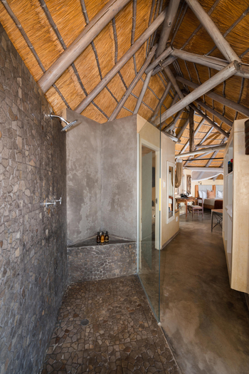 Ongava Lodge: Dusche